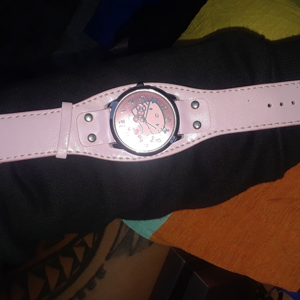 Hello kitty watch - Picture 2 of 3